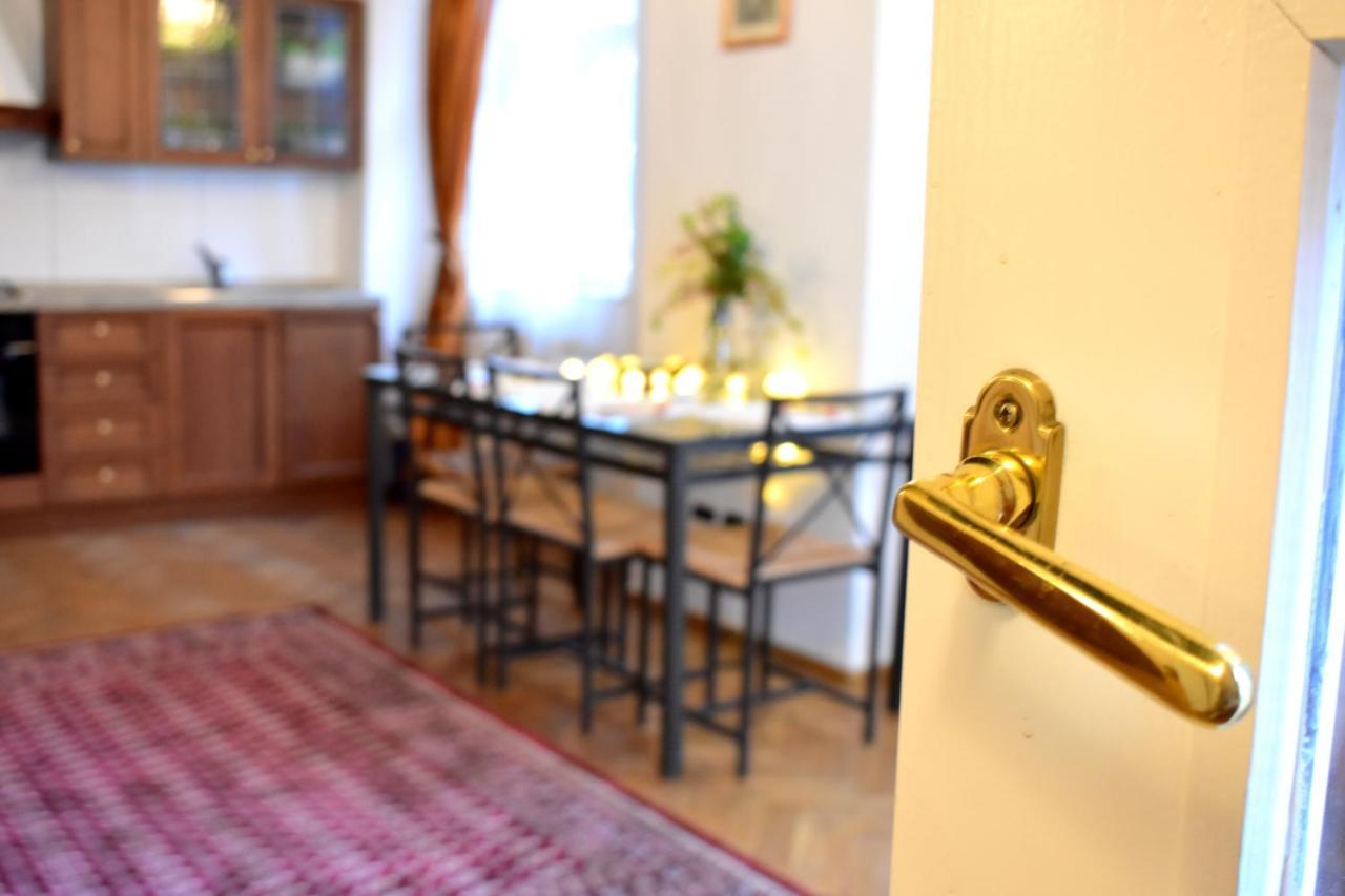 Airstay Prague apartment Lesser town! Extérieur photo