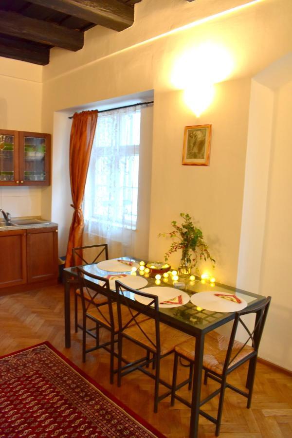 Airstay Prague apartment Lesser town! Extérieur photo